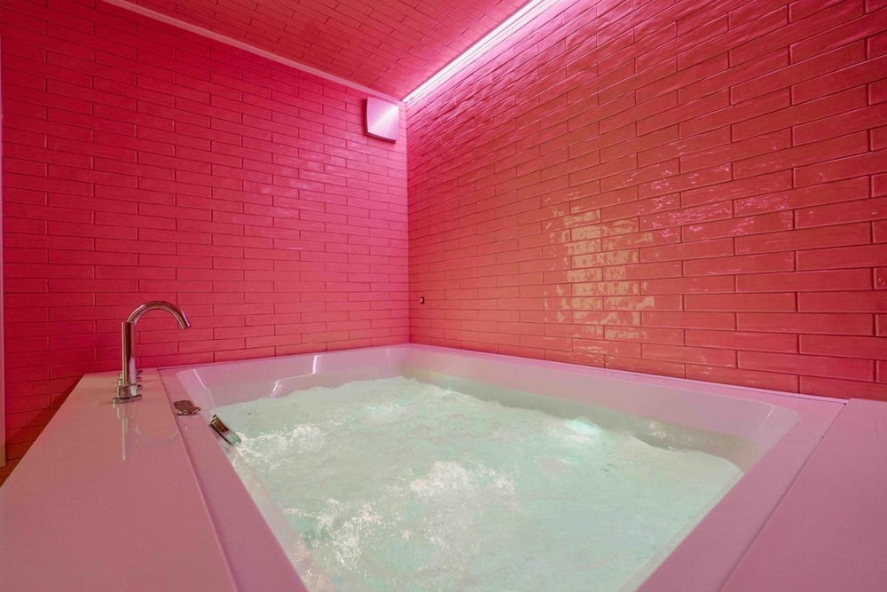 Designer Hotel - Chantal Thomas - Love’nSpa - weekend en amoureux, love rooms avec spa ou jacuzzi privatif6 de Designer Hotel - Chantal Thomas
