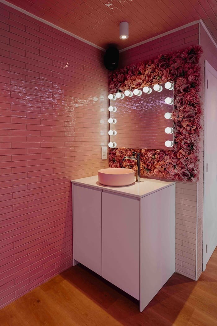 Designer Hotel - Chantal Thomas - Love’nSpa - weekend en amoureux, love rooms avec spa ou jacuzzi privatif7 de Designer Hotel - Chantal Thomas
