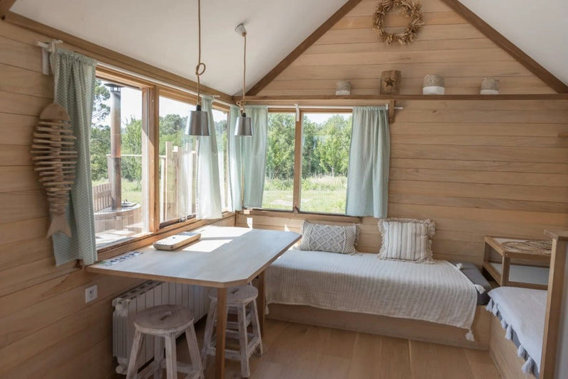 Dihan hôtel de cabanes - Cabane spa au bord de l'eau - Love’nSpa - weekend en amoureux, love rooms avec spa ou jacuzzi privatif2 de Dihan hôtel de cabanes - Cabane spa au bord de l'eau
