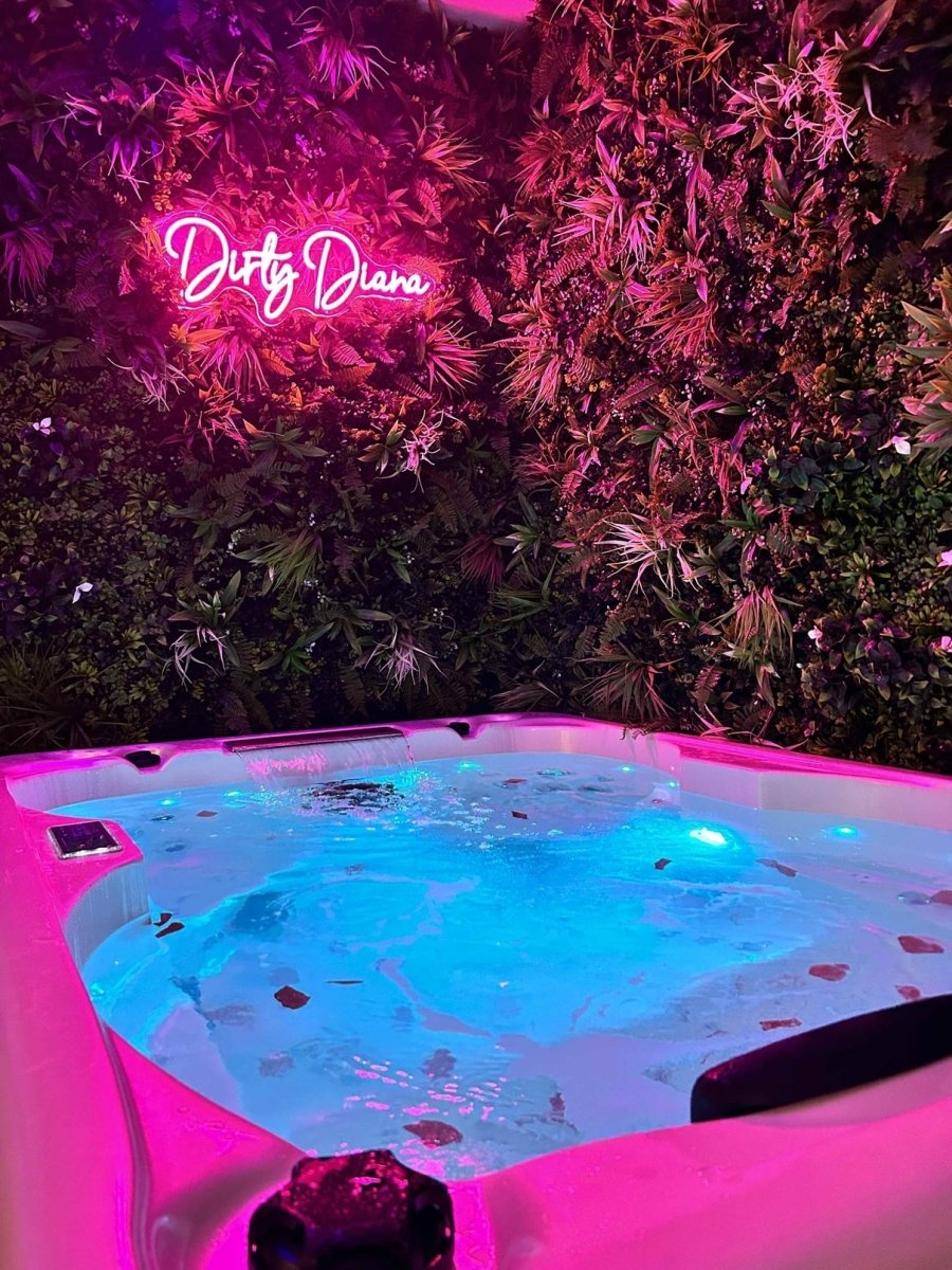 DirtyDiana Love & Spa - Love’nSpa - weekend en amoureux, love rooms avec spa ou jacuzzi privatif2 de DirtyDiana Love & Spa
