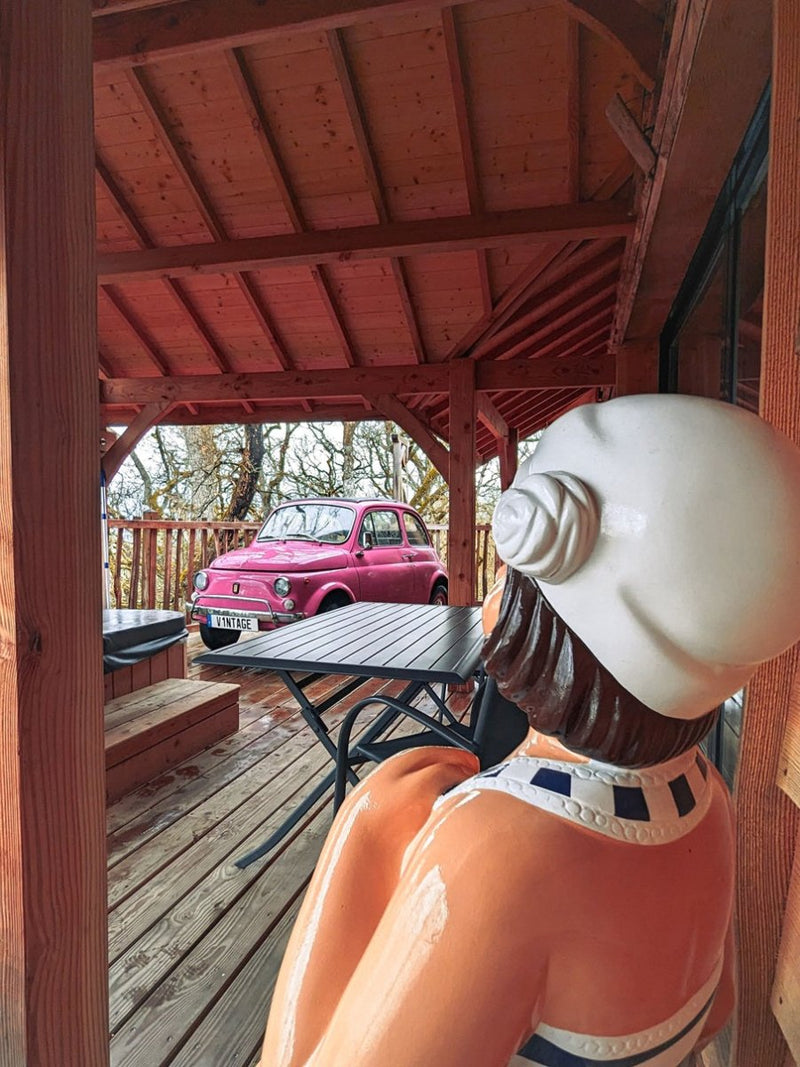 Domaine de Pech et Lafon - Cabane Spa Vintage - Love’nSpa - weekend en amoureux, love rooms avec spa ou jacuzzi privatif3 de Domaine de Pech et Lafon - Cabane Spa Vintage
