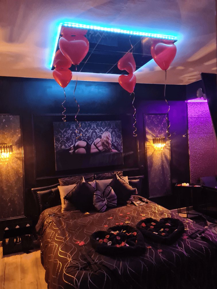 Enjoy Loveroom - Love’nSpa - weekend en amoureux, love rooms avec spa ou jacuzzi privatif1 de Enjoy Loveroom
