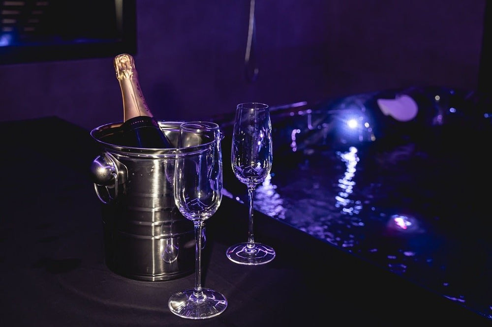 Espace évasion Love Room - Love’nSpa - weekend en amoureux, love rooms avec spa ou jacuzzi privatif8 de Espace évasions - Le Loft Love
