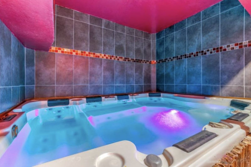 EVASION DUO - Suite Les Grenadines - Love’nSpa - weekend en amoureux, love rooms avec spa ou jacuzzi privatif1 de EVASION DUO - Suite Les Grenadines
