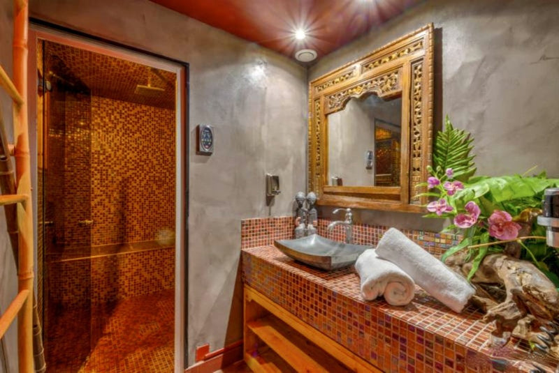 EVASION DUO - Suite Les Grenadines - Love’nSpa - weekend en amoureux, love rooms avec spa ou jacuzzi privatif1 de EVASION DUO - Suite Les Grenadines
