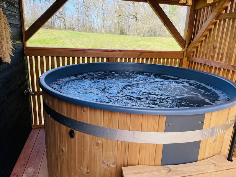 Feu de Foret - Love’nSpa - weekend en amoureux, love rooms avec spa ou jacuzzi privatif3 de Feu de Foret
