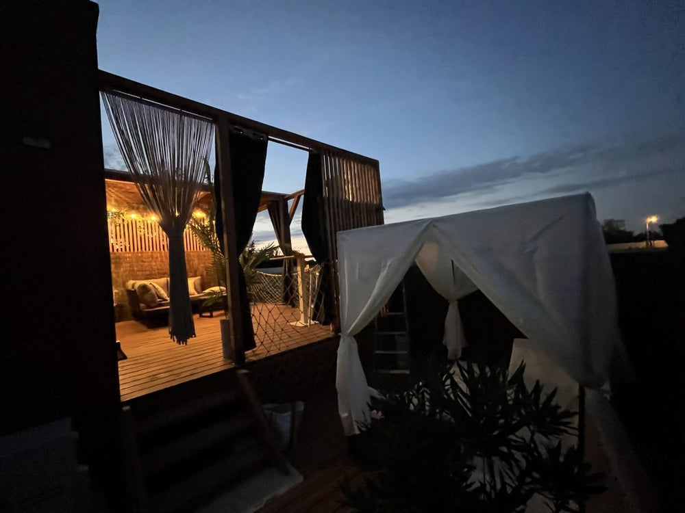 GLAMOUR TINYHOUSE - Love’nSpa - weekend en amoureux, love rooms avec spa ou jacuzzi privatif1 de GLAMOUR TINYHOUSE
