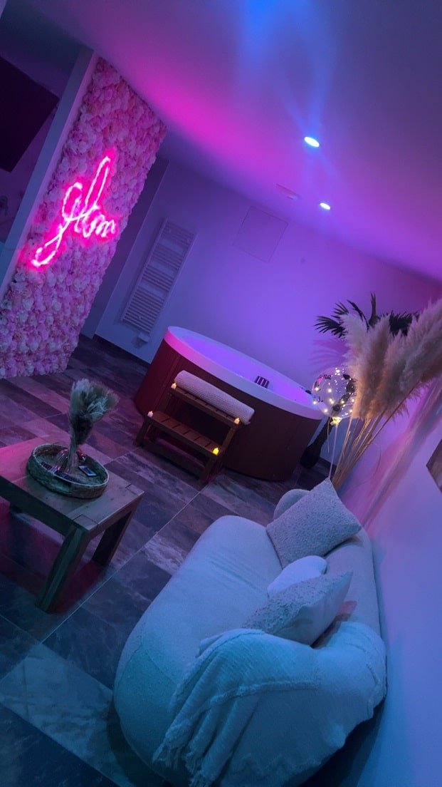 Glam'room - Love’nSpa - weekend en amoureux, love rooms avec spa ou jacuzzi privatif3 de Glam'room
