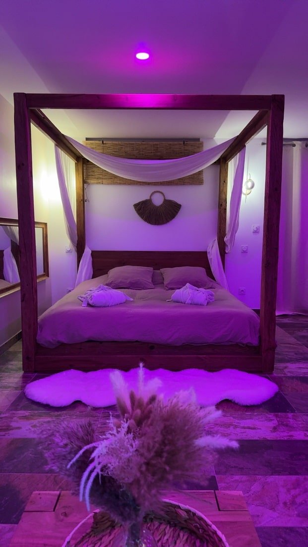 Glam'room - Love’nSpa - weekend en amoureux, love rooms avec spa ou jacuzzi privatif4 de Glam'room
