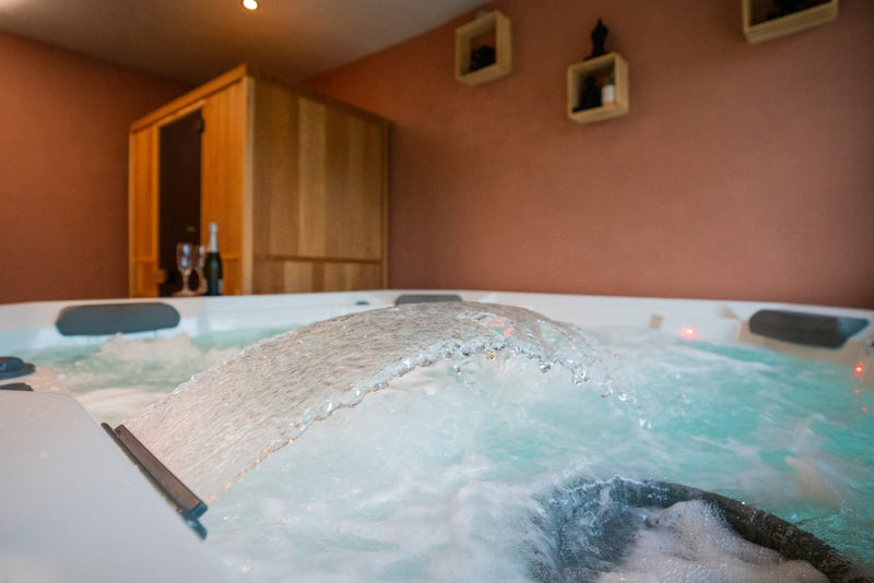 Happy & Relax - Love’nSpa - weekend en amoureux, love rooms avec spa ou jacuzzi privatif