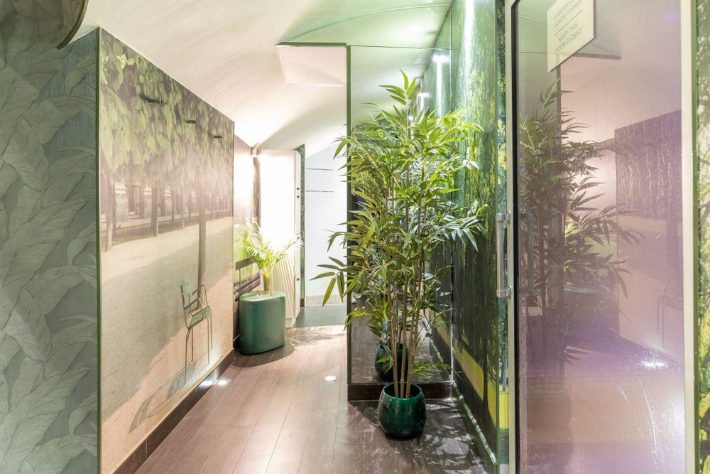 Hôtel design secret de Paris - Chambre Moulin Rouge - Love’nSpa - weekend en amoureux, love rooms avec spa ou jacuzzi privatif7 de Secret de Paris Hotel & Spa**** Chambre Moulin Rouge
