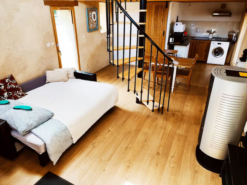 Jacuzzi XXL+ Charme et Caractères de campagne - Love’nSpa - weekend en amoureux, love rooms avec spa ou jacuzzi privatif4 de Jacuzzi XXL+ Charme et Caractères de campagne
