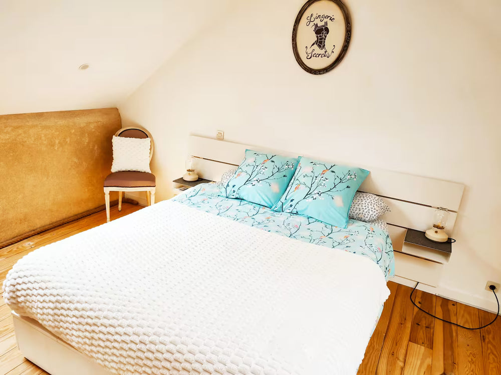 Jacuzzi XXL+ Charme et Caractères de campagne - Love’nSpa - weekend en amoureux, love rooms avec spa ou jacuzzi privatif9 de Jacuzzi XXL+ Charme et Caractères de campagne
