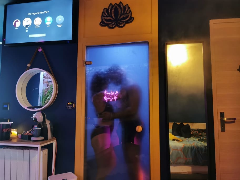Jade - Love’nSpa - weekend en amoureux, love rooms avec spa ou jacuzzi privatif2 de Jade
