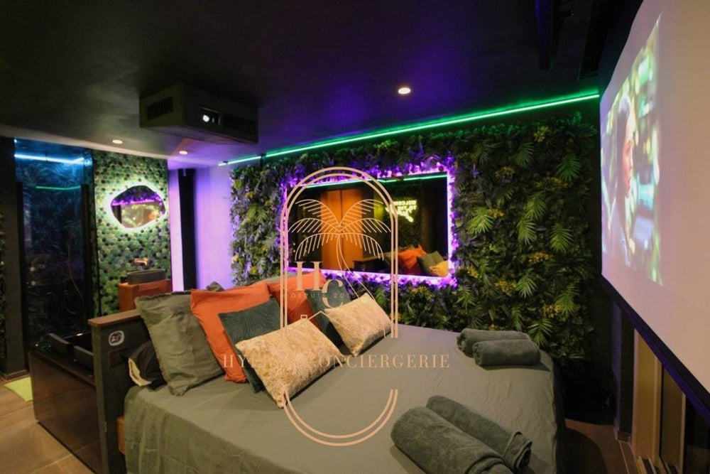 Jungle Hyères Love Room - Love’nSpa - weekend en amoureux, love rooms avec spa ou jacuzzi privatif8 de Jungle Hyères Love Room
