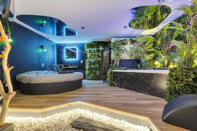 JUNGLE ROOM - Love’nSpa - weekend en amoureux, love rooms avec spa ou jacuzzi privatif