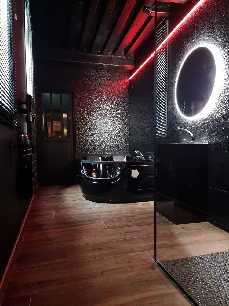 La Bayeuzen - Le Jardin - Love’nSpa - weekend en amoureux, love rooms avec spa ou jacuzzi privatif2 de La Bayeuzen - Le Jardin
