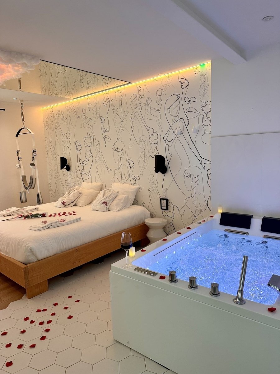 La Belle Nuit - Nuit Eternelle - Love’nSpa - weekend en amoureux, love rooms avec spa ou jacuzzi privatif1 de La Belle Nuit - Nuit Eternelle
