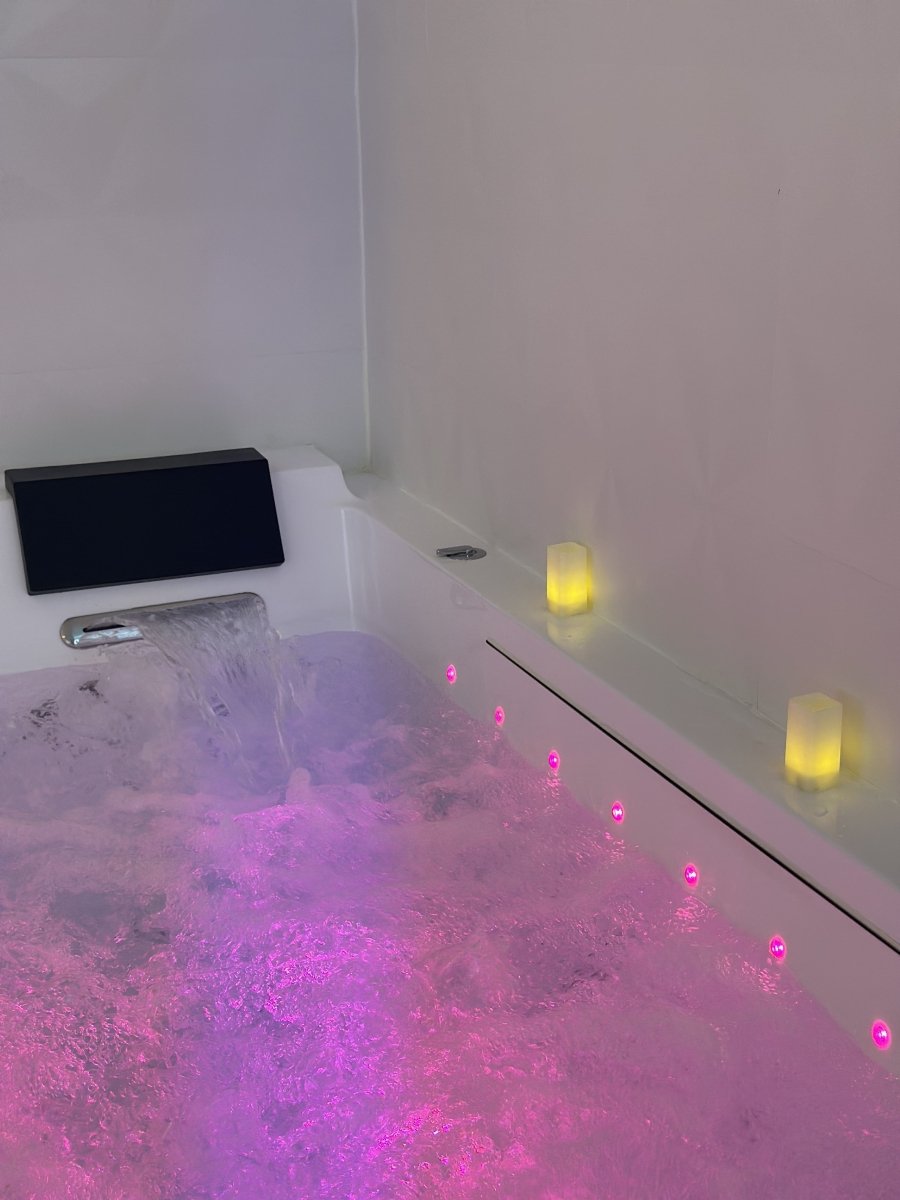 La Belle Nuit - Nuit Eternelle - Love’nSpa - weekend en amoureux, love rooms avec spa ou jacuzzi privatif8 de La Belle Nuit - Nuit Eternelle
