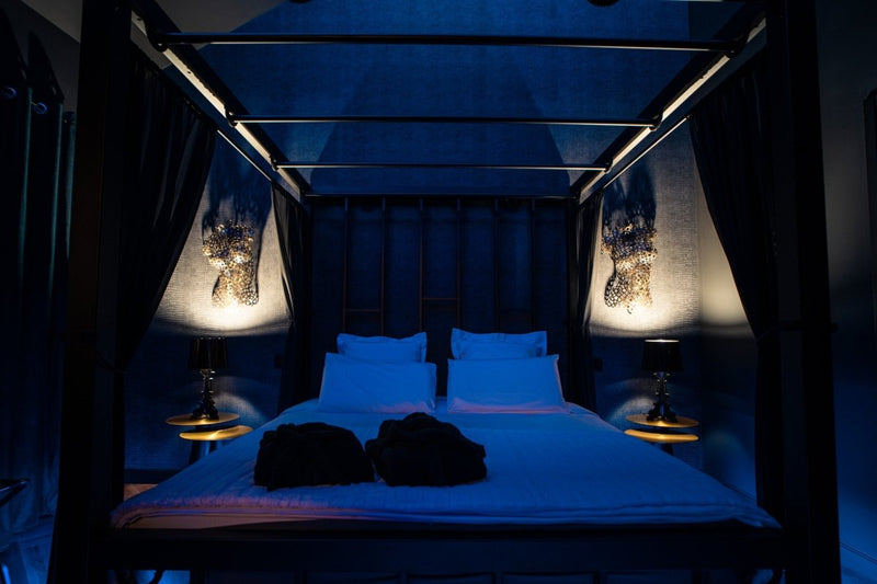 LA FAVORITE ROOM - Love’nSpa - weekend en amoureux, love rooms avec spa ou jacuzzi privatif1 de LA FAVORITE ROOM
