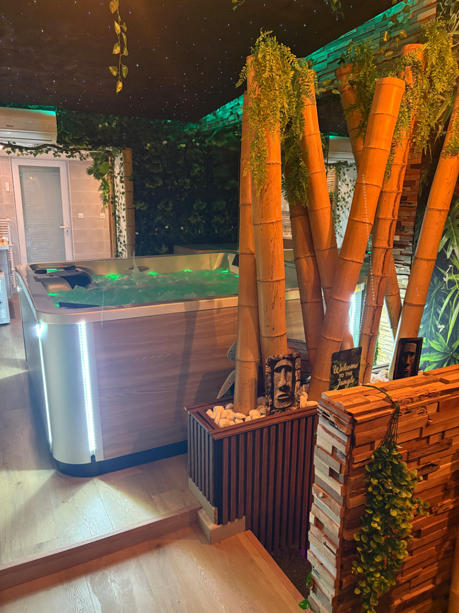 La Jungleroom - Love’nSpa - weekend en amoureux, love rooms avec spa ou jacuzzi privatif8 de La Jungleroom
