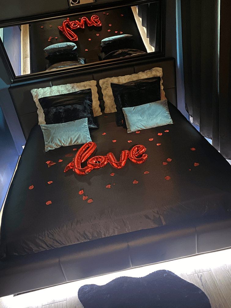 LA LOVE Marseille - Love’nSpa - weekend en amoureux, love rooms avec spa ou jacuzzi privatif6 de LA LOVE Marseille
