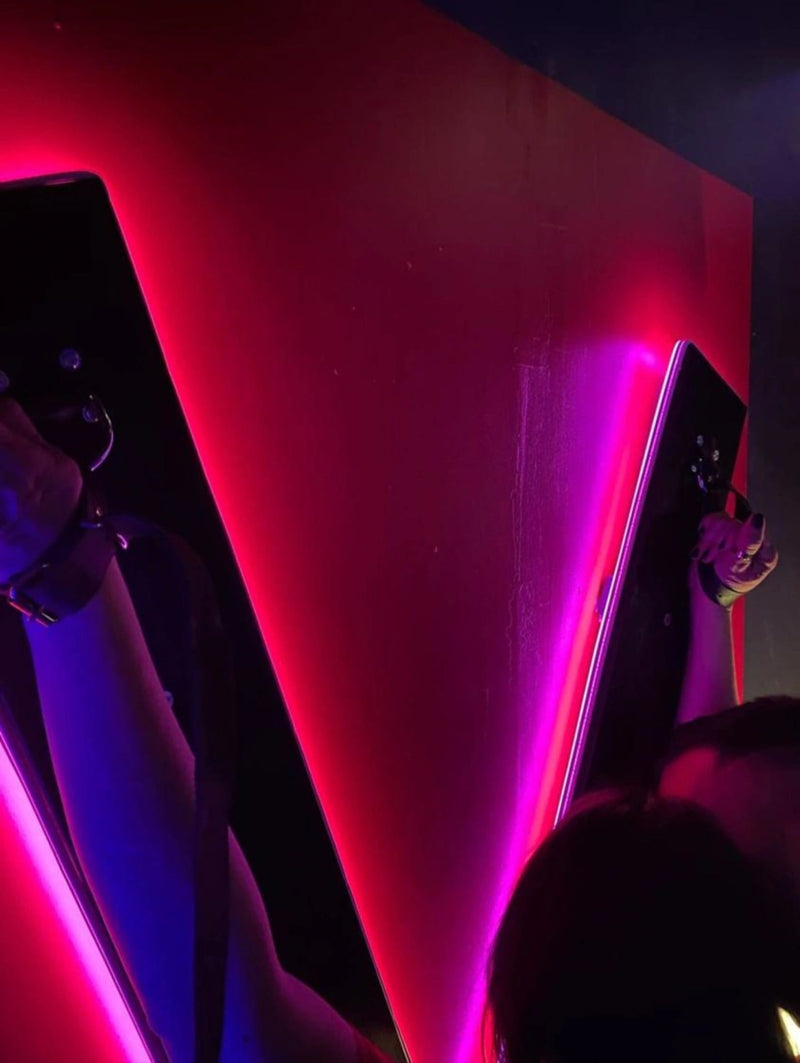 la lovecoquine chez loveroom Toulon - Love’nSpa - weekend en amoureux, love rooms avec spa ou jacuzzi privatif3 de la lovecoquine chez loveroom Toulon
