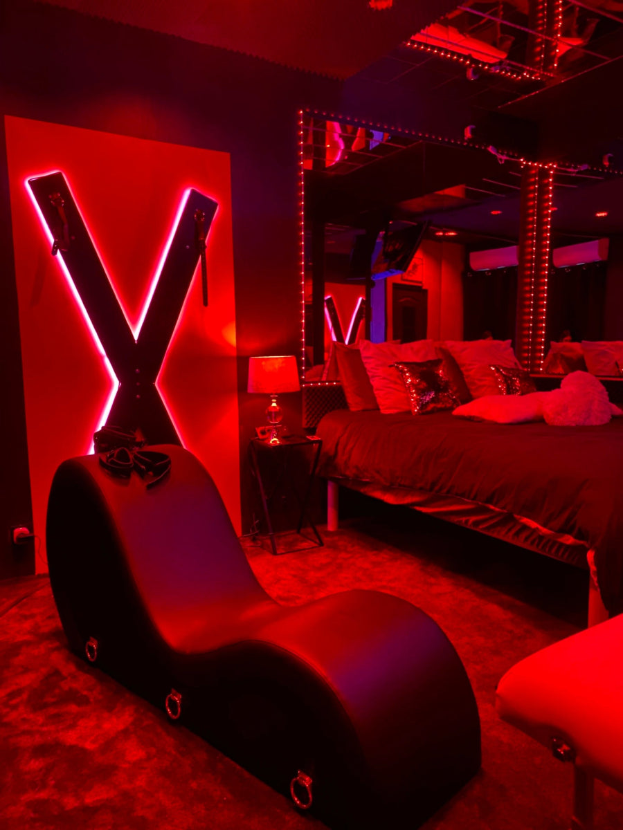 la lovecoquine chez loveroom Toulon - Love’nSpa - weekend en amoureux, love rooms avec spa ou jacuzzi privatif2 de la lovecoquine chez loveroom Toulon
