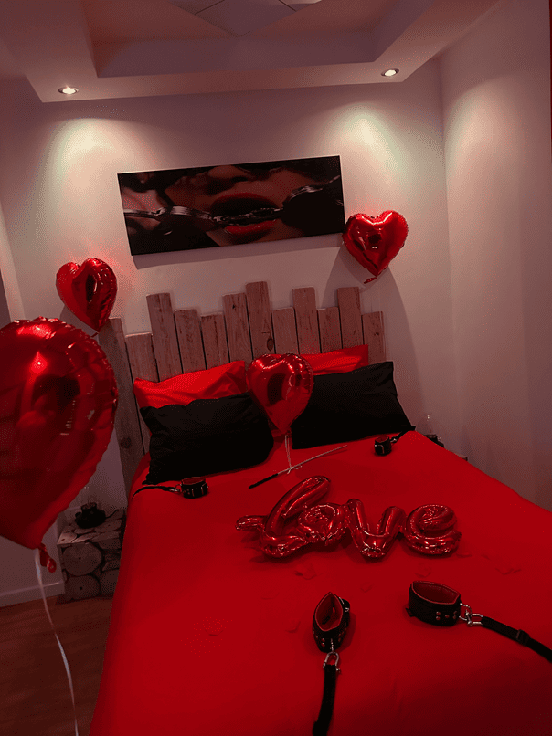 LA MAISON DES PLAISIRS - Love’nSpa - weekend en amoureux, love rooms avec spa ou jacuzzi privatif