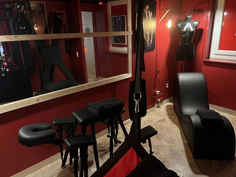 La parenthèse - 50 NUANCES DE PARENTHESES - Love’nSpa - weekend en amoureux, love rooms avec spa ou jacuzzi privatif2 de La parenthèse - 50 NUANCES DE PARENTHESES
