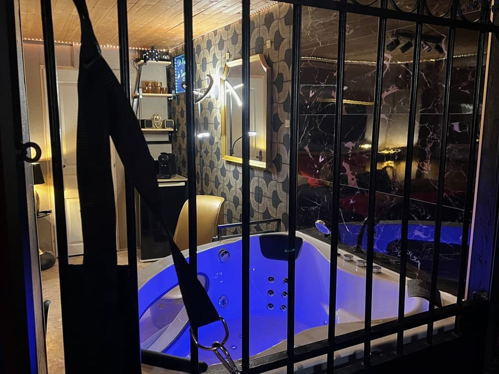 La parenthèse - 50 NUANCES DE PARENTHESES - Love’nSpa - weekend en amoureux, love rooms avec spa ou jacuzzi privatif9 de La parenthèse - 50 NUANCES DE PARENTHESES
