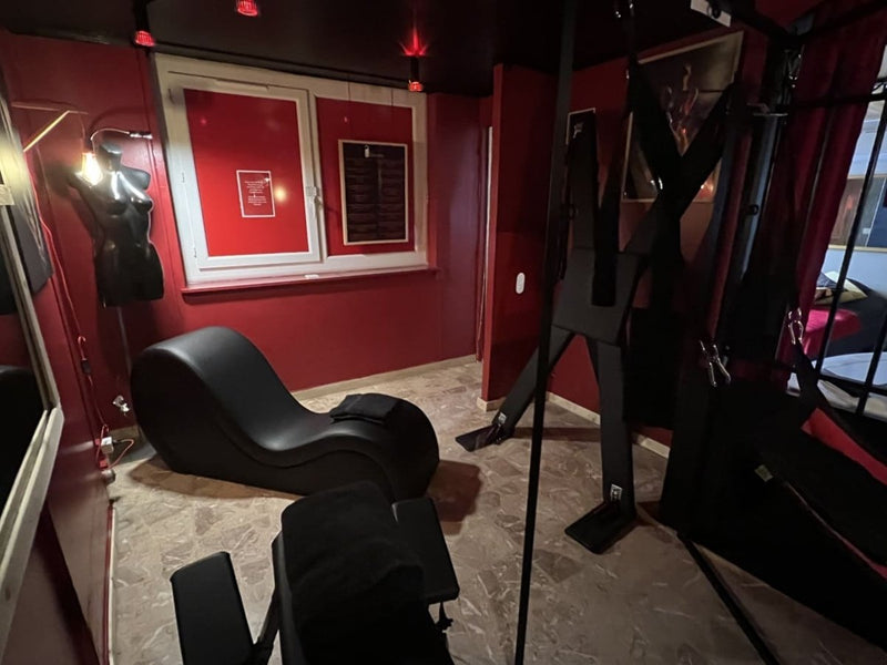 La parenthèse - 50 NUANCES DE PARENTHESES - Love’nSpa - weekend en amoureux, love rooms avec spa ou jacuzzi privatif4 de La parenthèse - 50 NUANCES DE PARENTHESES
