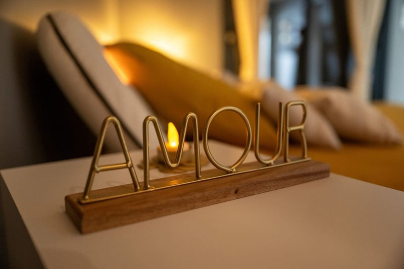 La Parenthèse Amoureuse - Love’nSpa - weekend en amoureux, love rooms avec spa ou jacuzzi privatif4 de La Parenthèse Amoureuse
