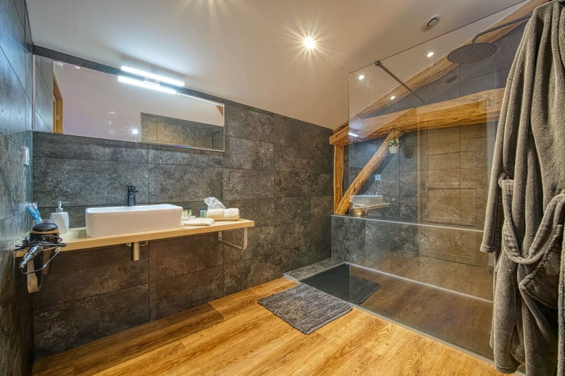 La Parenthèse Romantique - Love’nSpa - weekend en amoureux, love rooms avec spa ou jacuzzi privatif