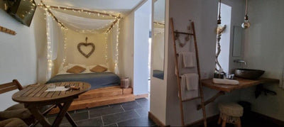 La Perle du Voyageur - Suite Balinaise - Love’nSpa - weekend en amoureux, love rooms avec spa ou jacuzzi privatif