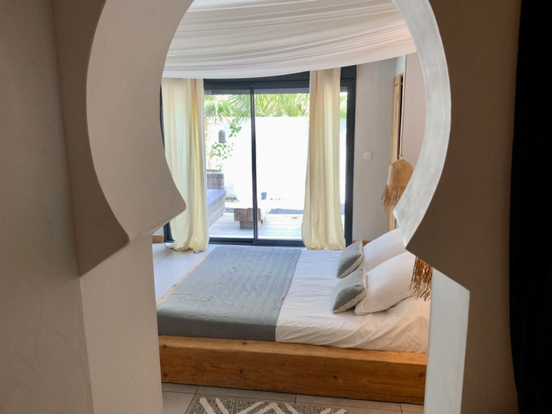 La Perle du Voyageur - Suite Saharienne - Love’nSpa - weekend en amoureux, love rooms avec spa ou jacuzzi privatif