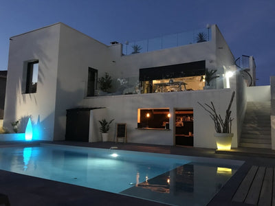 La Perle du Voyageur - Suite Santorin - Love’nSpa - weekend en amoureux, love rooms avec spa ou jacuzzi privatif