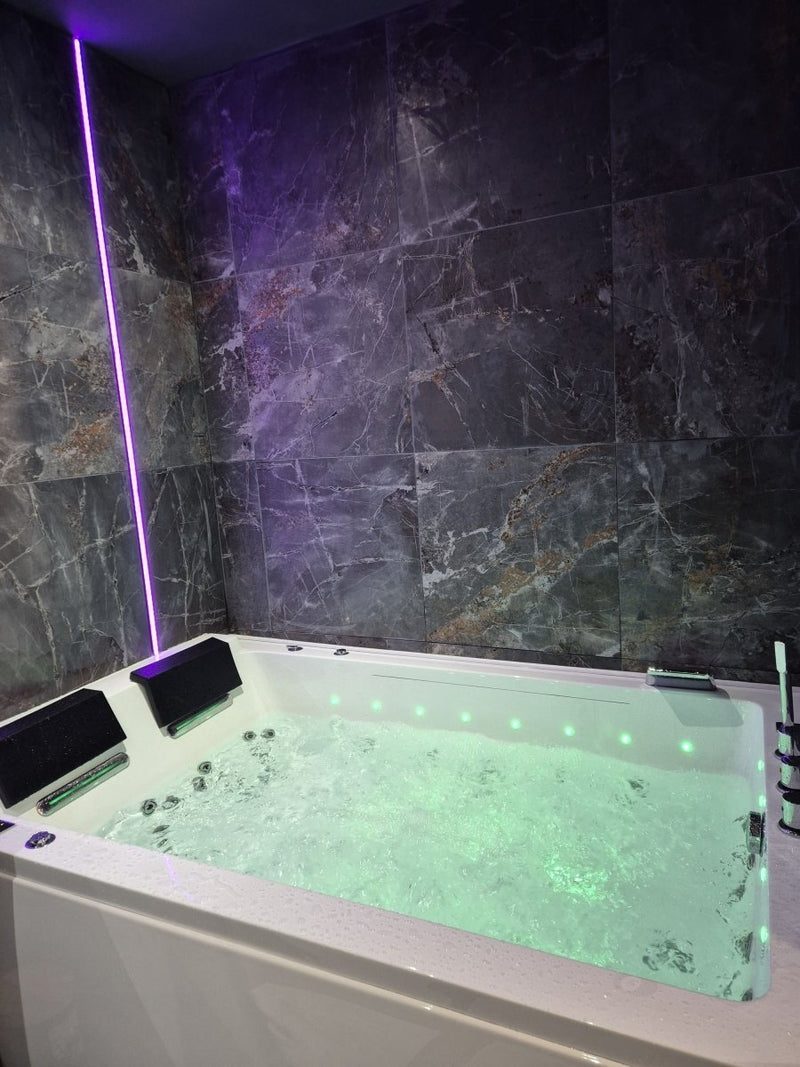 La Petite Suite - Love’nSpa - weekend en amoureux, love rooms avec spa ou jacuzzi privatif