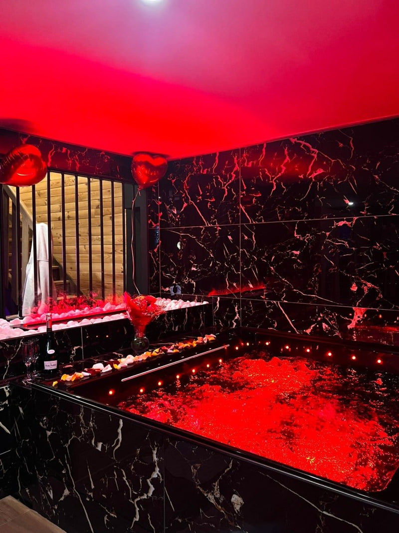 La Prestigieuse - Love’nSpa - weekend en amoureux, love rooms avec spa ou jacuzzi privatif1 de La Prestigieuse
