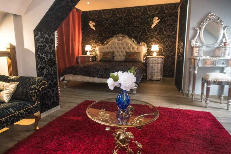 La Rose Médiévale - Love’nSpa - weekend en amoureux, love rooms avec spa ou jacuzzi privatif3 de La Rose Médiévale
