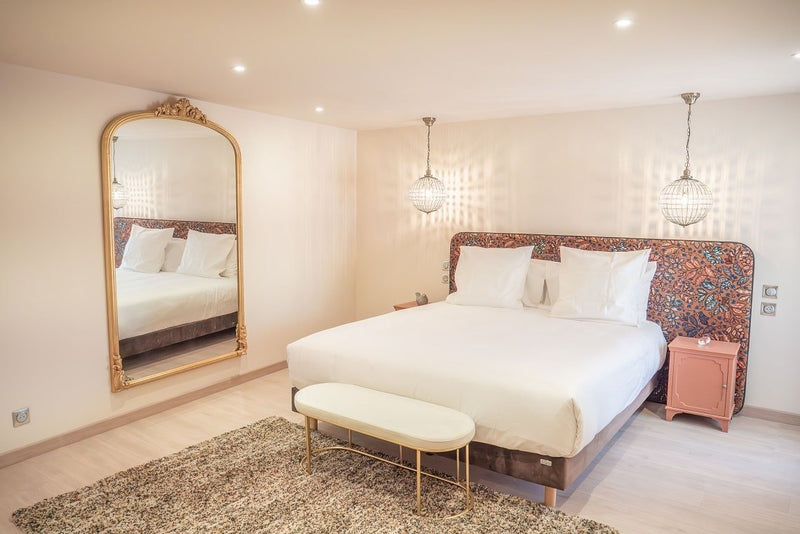 La Roseraie, gîte romantique avec jacuzzi - Love’nSpa - weekend en amoureux, love rooms avec spa ou jacuzzi privatif