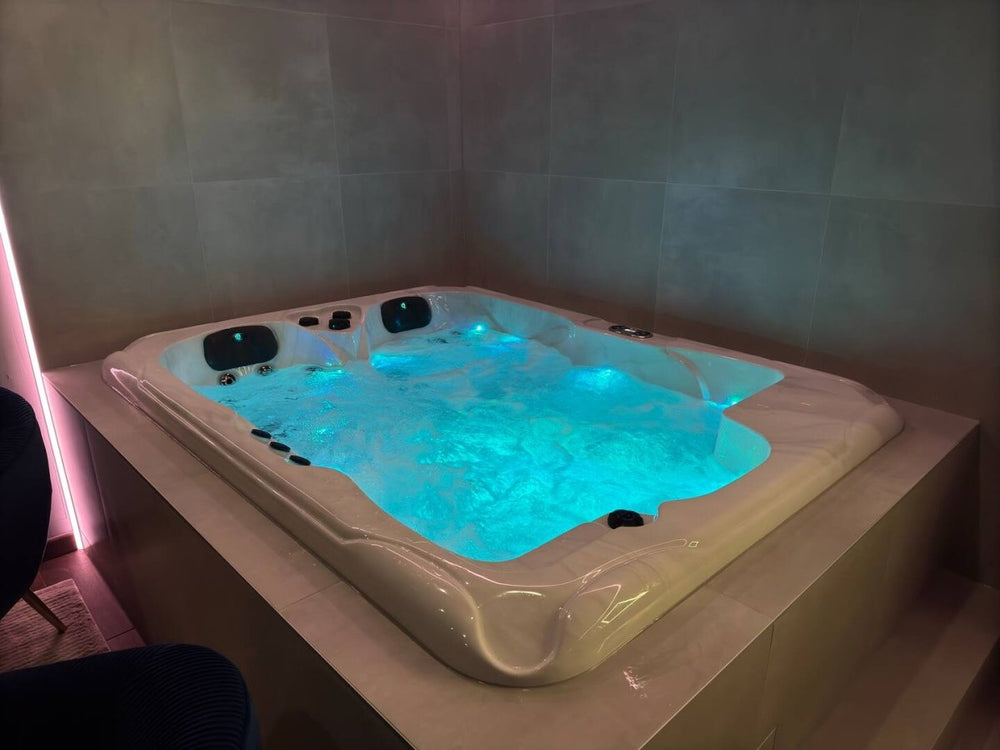 La Suite Passion - Love’nSpa - weekend en amoureux, love rooms avec spa ou jacuzzi privatif15 de La Suite Elixir
