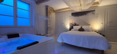 La tête dans les nuages - Love’nSpa - weekend en amoureux, love rooms avec spa ou jacuzzi privatif