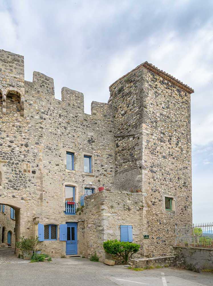 La Tour des Remparts - Love’nSpa - weekend en amoureux, love rooms avec spa ou jacuzzi privatif4 de La Tour des Remparts
