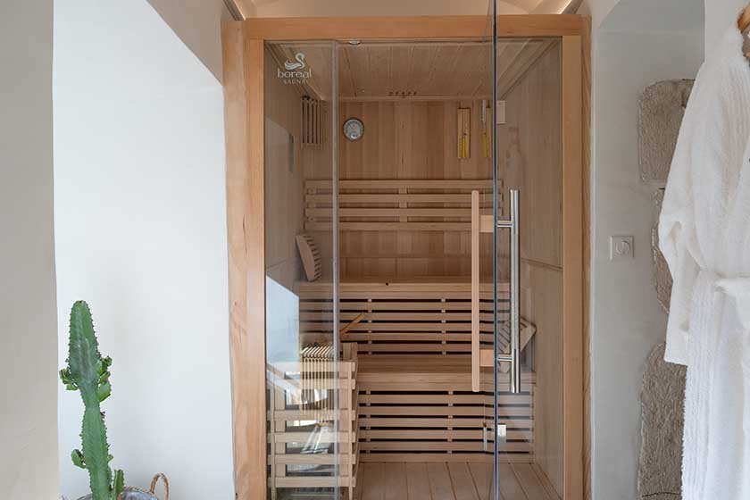 La Tour des Remparts - Love’nSpa - weekend en amoureux, love rooms avec spa ou jacuzzi privatif6 de La Tour des Remparts
