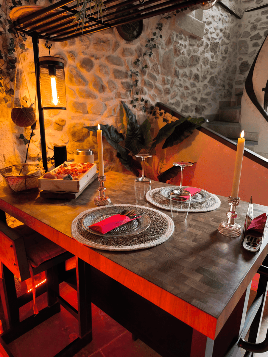 La Tour Secrète la Tour - Love’nSpa - weekend en amoureux, love rooms avec spa ou jacuzzi privatif2 de La Tour Secrète la Tour
