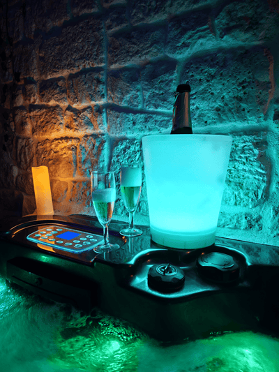 La Tour Secrète la Tour - Love’nSpa - weekend en amoureux, love rooms avec spa ou jacuzzi privatif