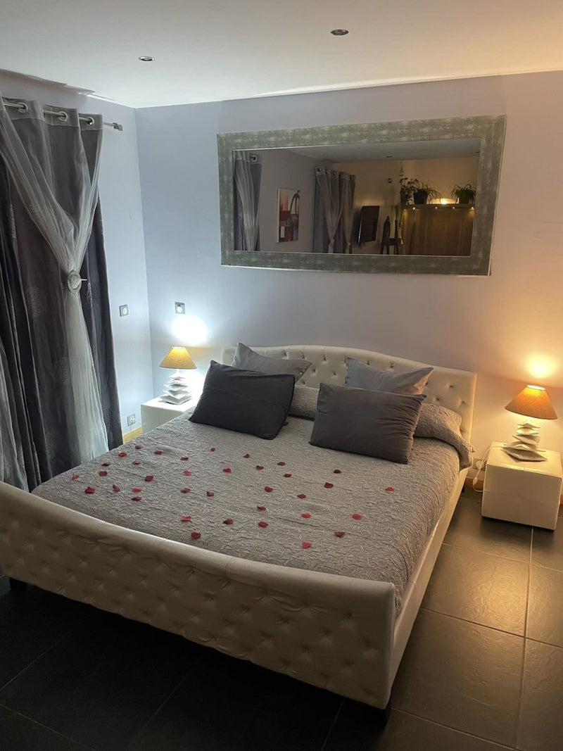 La Villa des Délices - Love’nSpa - weekend en amoureux, love rooms avec spa ou jacuzzi privatif