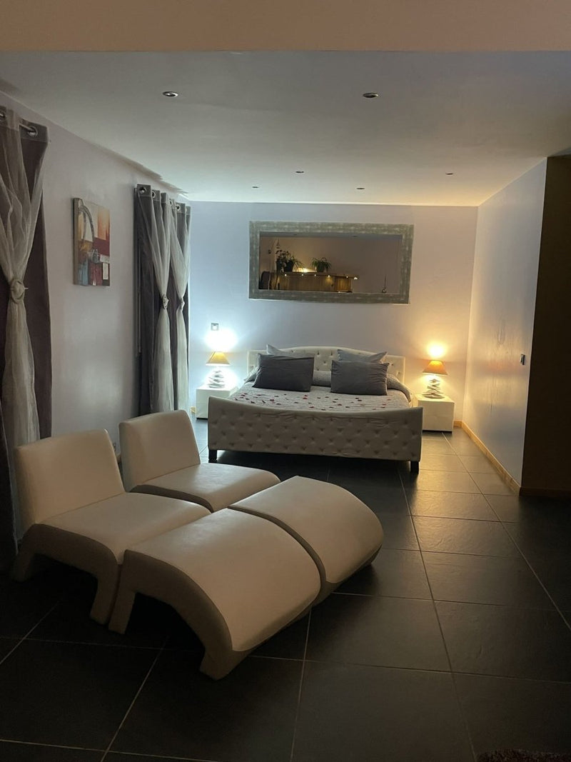 La Villa des Délices - Love’nSpa - weekend en amoureux, love rooms avec spa ou jacuzzi privatif