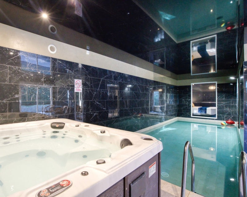 La Villa Sauvie - Love’nSpa - weekend en amoureux, love rooms avec spa ou jacuzzi privatif